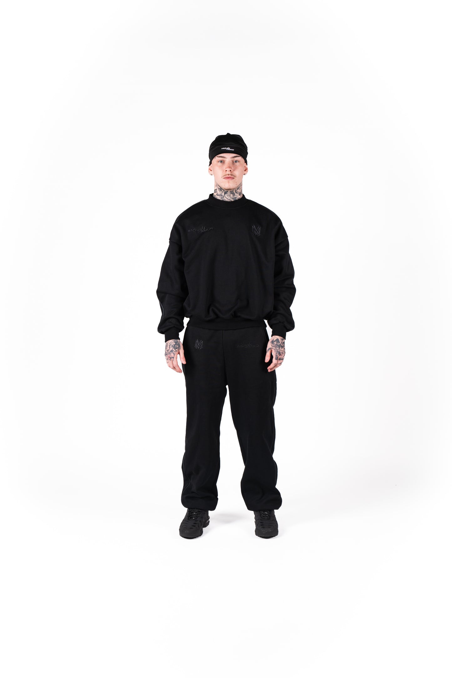 BLACK COZY CREWNECK